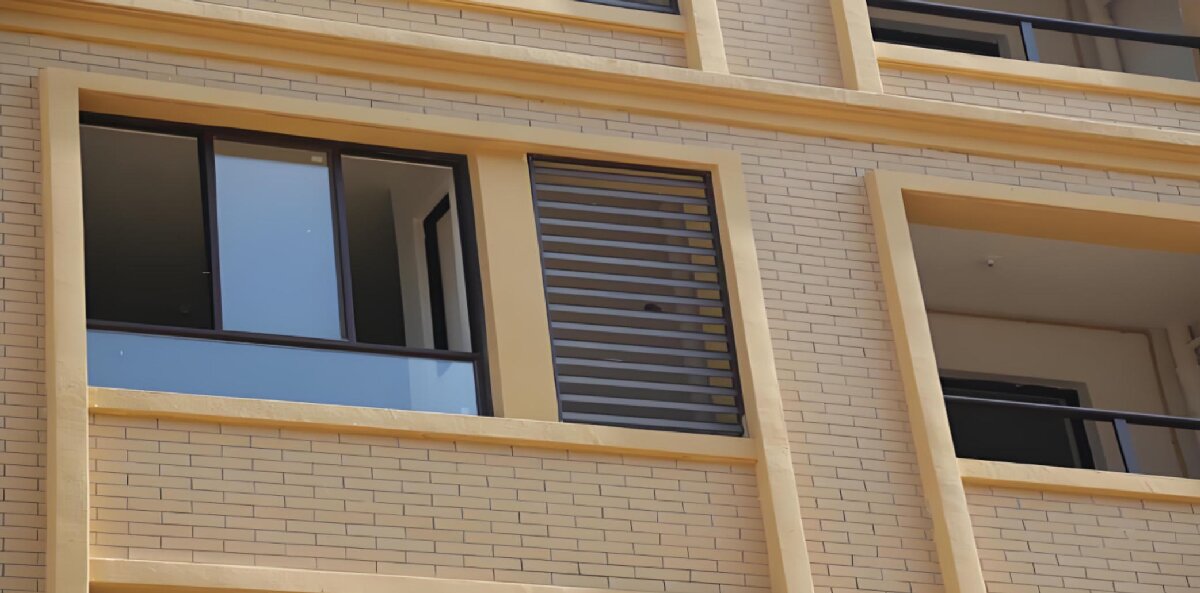 房屋外墻門窗滲水、開(kāi)裂修繕！(圖1)